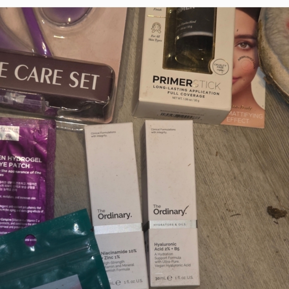 Bundle Skincare/Haircare & Makeup Bundle Deal & Ordinary Products - Picture 15 of 15